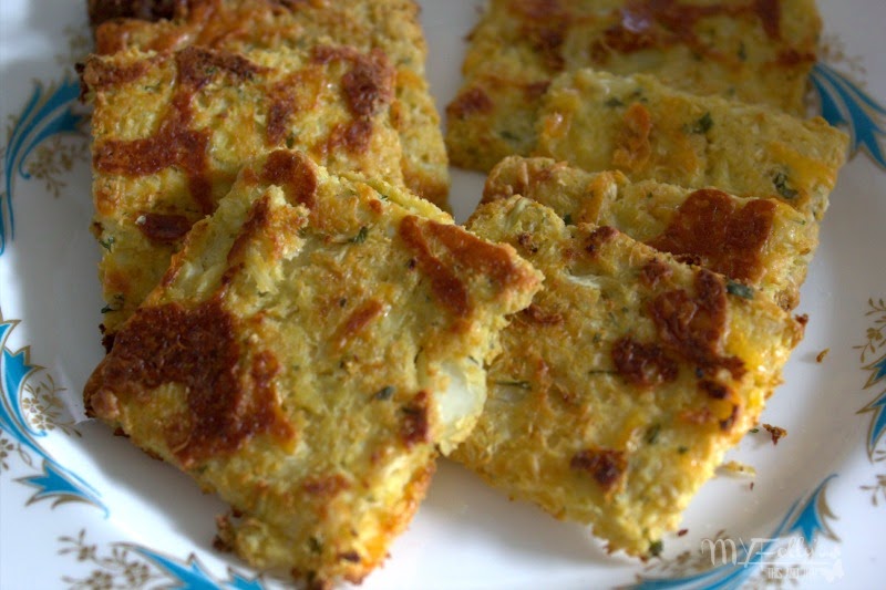 This and that Cheesy Garlic Cauliflower Crackers CIC