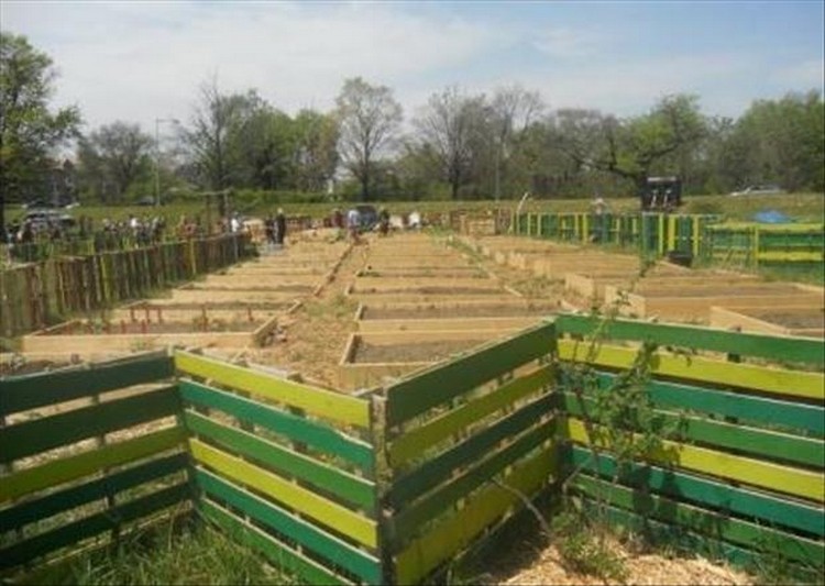 Idées de palissades, panneaux en palettes (photos du net) ~ idées ... Idées clôture Ranch