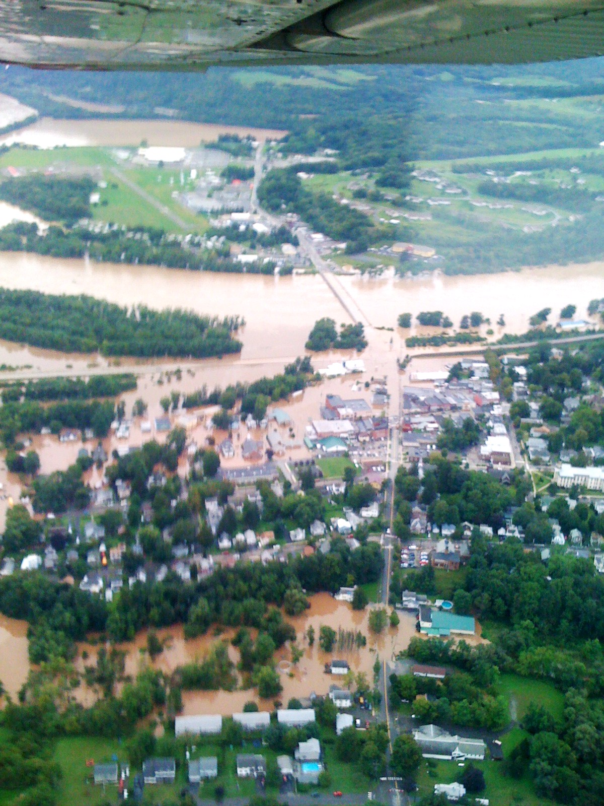 Look with Your Hands Pictures of the Pennsylvania Flood, 2011