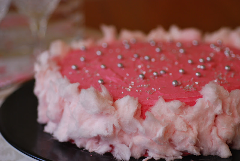 Pastel de algodón de azúcar. Cuchillito y Tenedor