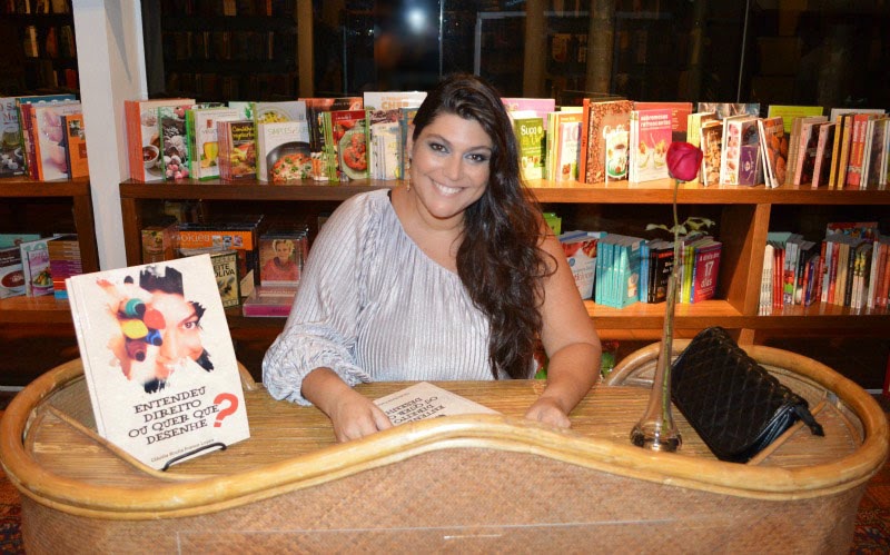 Cláudia em lançamento do seu livro