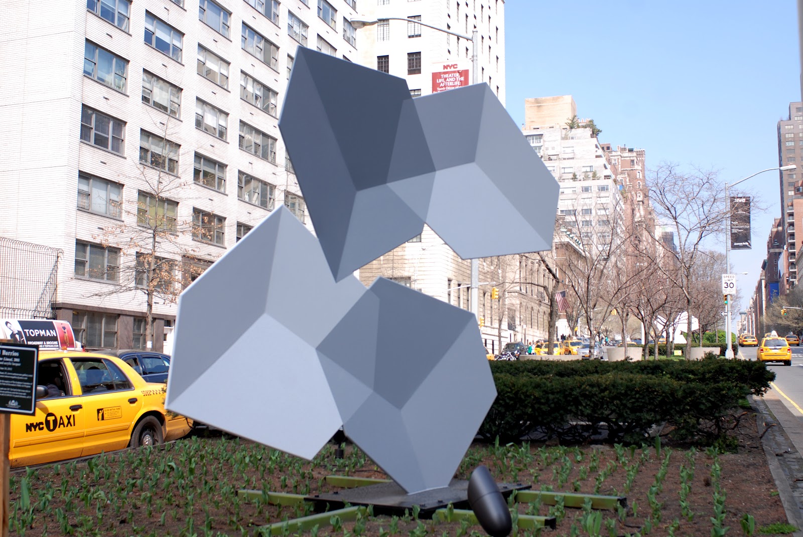 NYC ♥ NYC Rafael Barrios Sculptures on Park Avenue