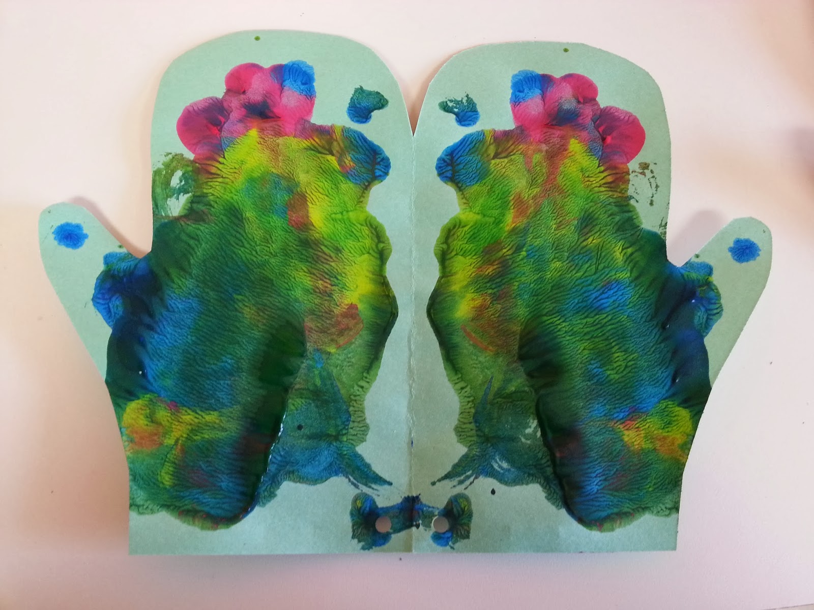 STA Classroom Mittens