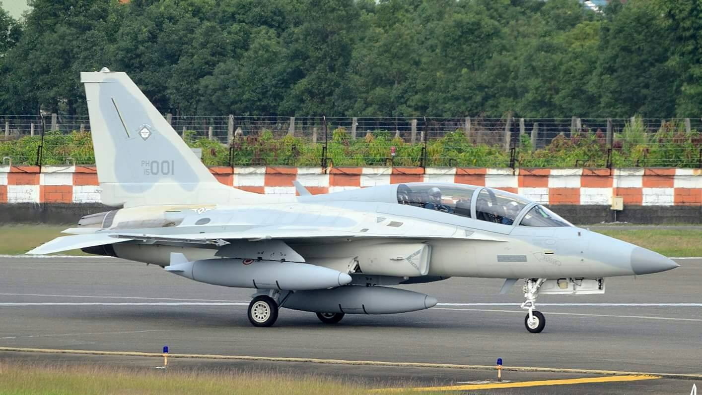 THAIDEFENSENEWS Philippine Air Force FA50 Arrives in Clark Air Base..