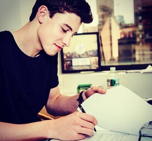 She dared me to write a poem about Love She dared me to write a poem about Love