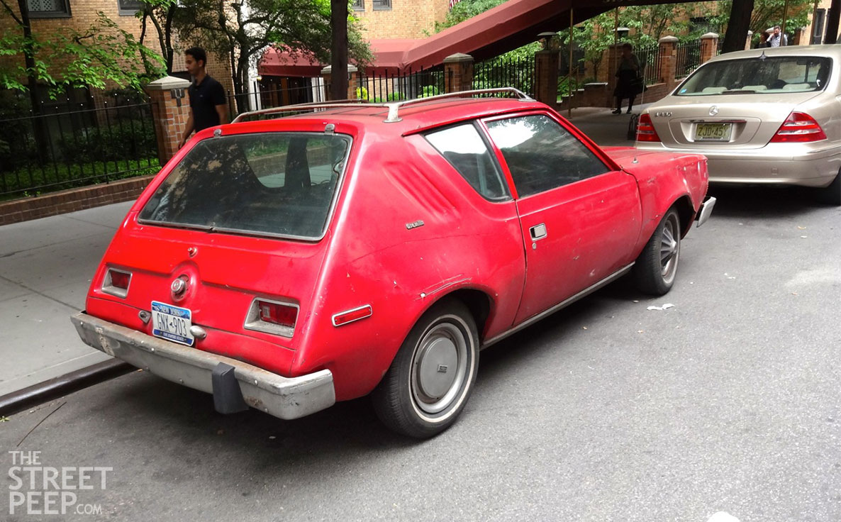 AMC_Gremlin_Red_1974_4.jpg