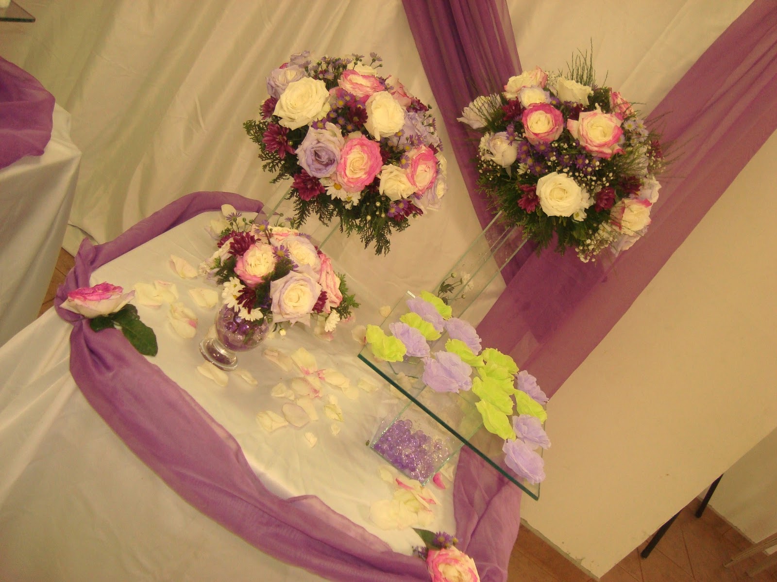 decoracao branco e lilas para casamento:Dani quer casar na igreja: Ideias de decoração com tnt: decoracao branco e lilas para casamento:Dani quer casar na igreja: Ideias de decoração com tnt: