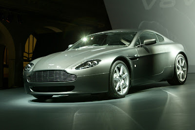 Aston Martin V8 Vantage Side
