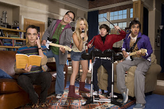 Kaley Cuoco Penny with Big Bang Theory Characters HD Wallpaper
