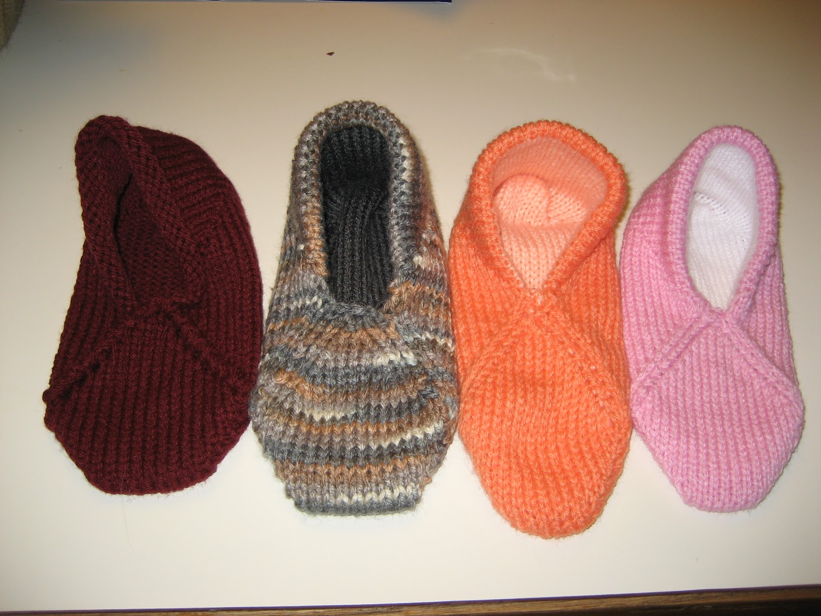 Diana natters on... about machine knitting: Building a Slipper Pattern