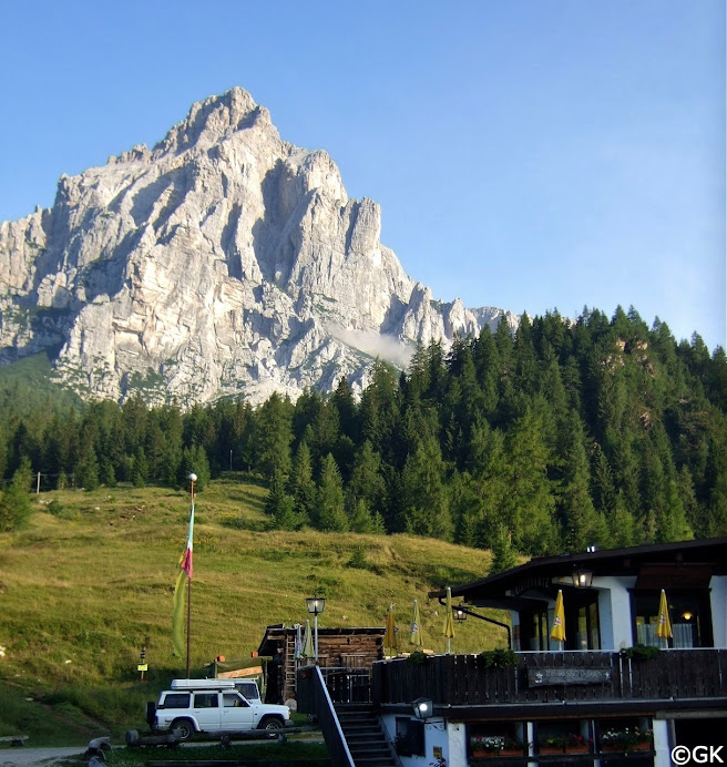 Riffugio Passo Duran, an der Passstraße!