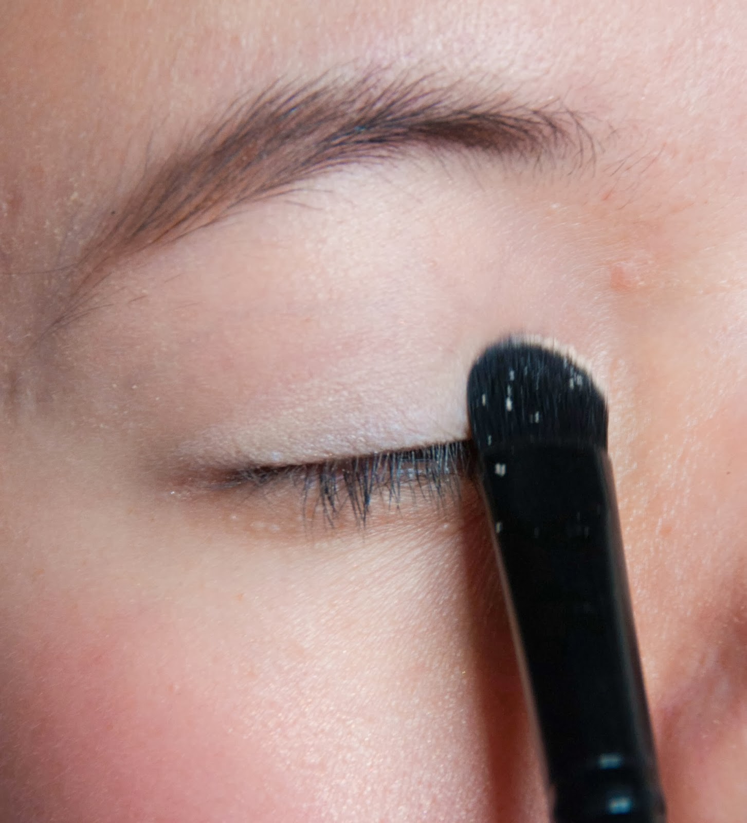 beauty makeup eye shadow tutorial pink purple eyeliner 