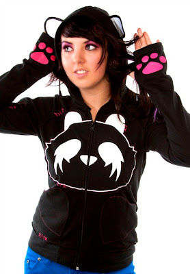 http://2.bp.blogspot.com/-GS4SKAzPLws/TvLYYW_TFPI/AAAAAAAACVM/E66updVDNzg/s400/Black+Panda+Stitch+Hoody.jpg
