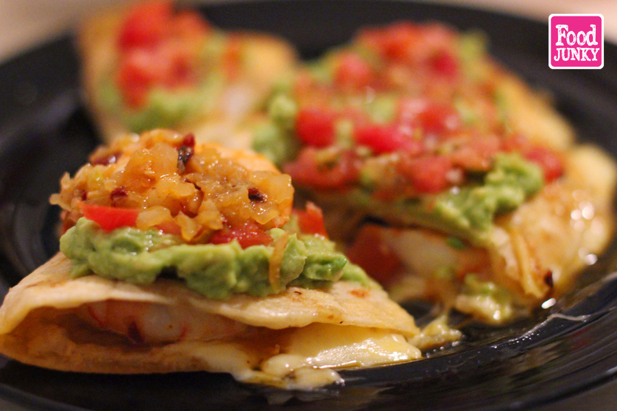 Food JUNKY Quesadilla de camarones al chipotle
