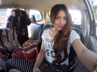 20 Foto Terbaru Resti Wulandari dan Profil Lengkapnya