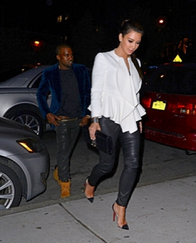 update: Wardrobe Malfunction :Kanye West’s Pants Fall Down While Out