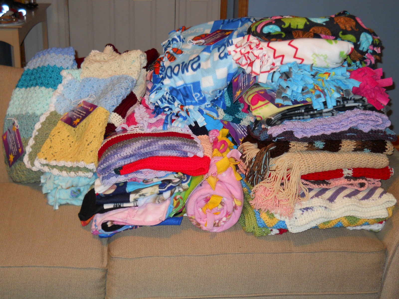 Knitting with Schnapps Week 8 Goal Met & a Blanket Bonanza!