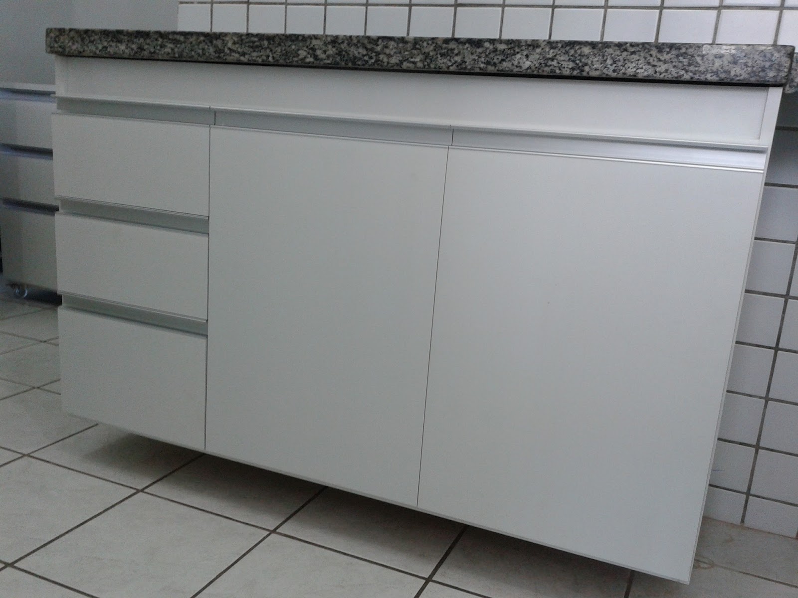 #5E616D compacto com suporte para pano de prato gaveta interna e externas 1600x1200 px Armarios Compactos De Cozinha #2169 imagens