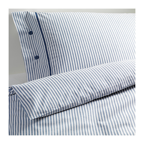 Putting the Tea in Teacher Ikea bedding for that shabby chic look