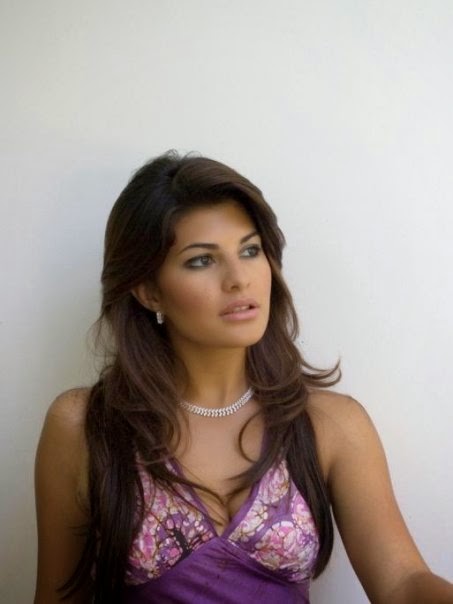 Jacqueline Fernandez Sexy