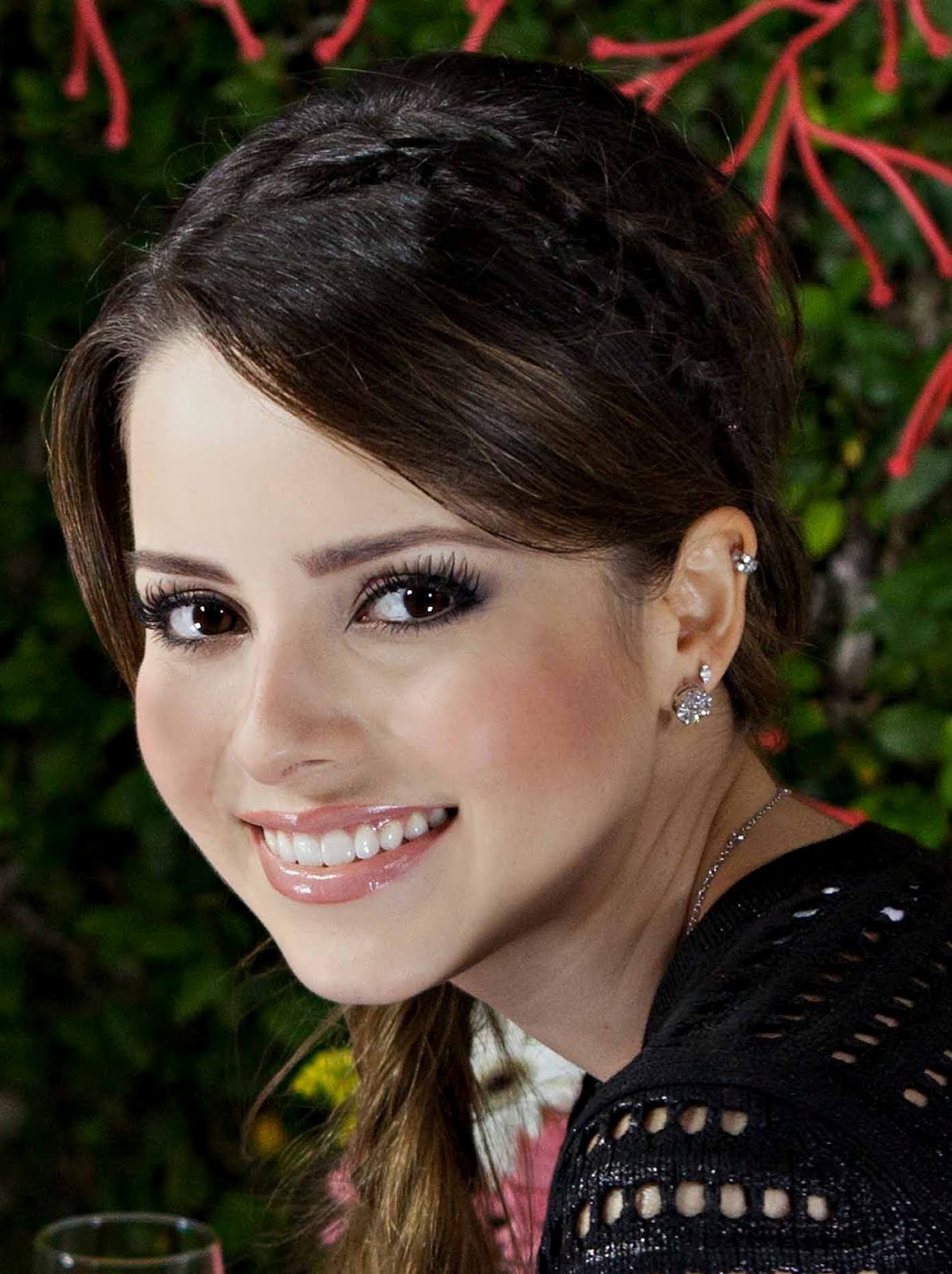 http://2.bp.blogspot.com/-GVwRWekk38M/T6qLXa24E0I/AAAAAAAACdM/IOu6-DMV-aw/s1600/C%C3%B3pia+de+HQ_sandy_mariaflor_sb.jpg
