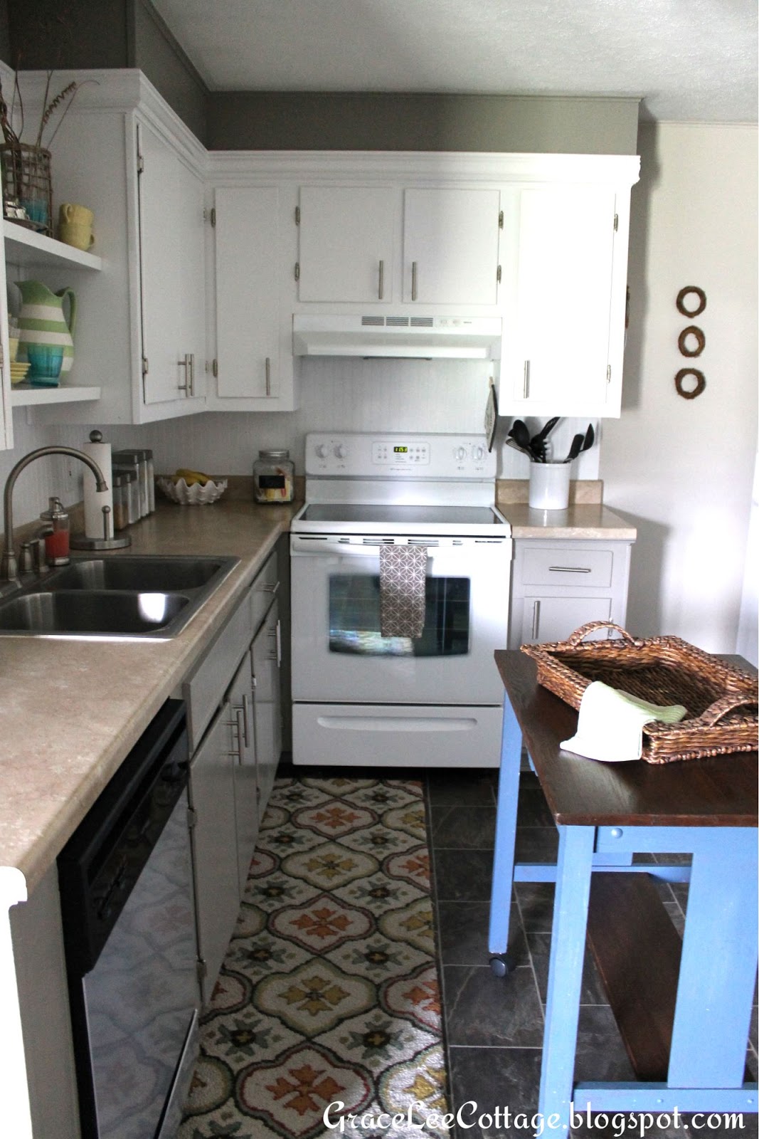 Grace Lee Cottage: Updating old kitchen cabinets