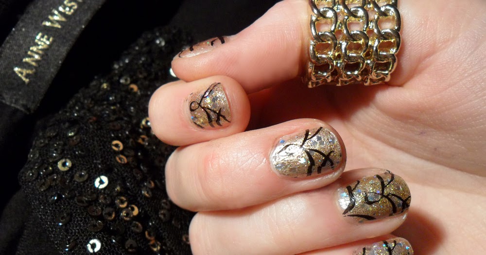 Fashion Love: GLITTER NAILS FOR NEW YEAR&#039;S EVE