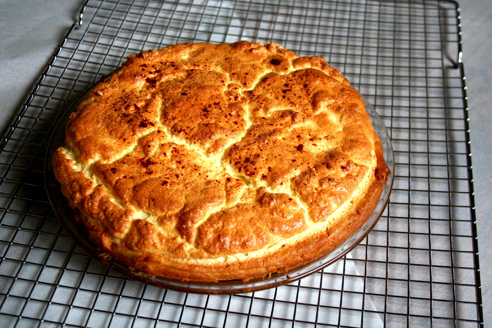 37 Cooks Bacon, Egg, and Tomato Pie