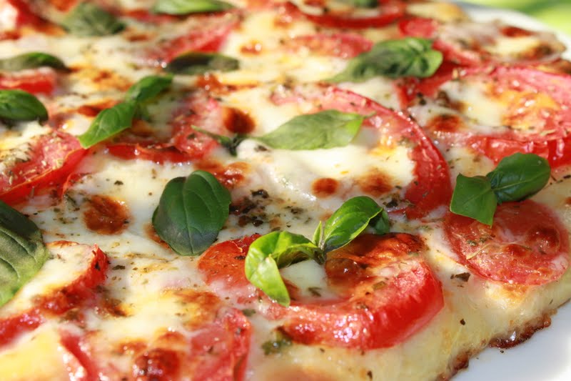 Pizza Margherita a Royal Pie! The Café Sucre Farine