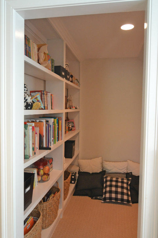 Deux Maison Inspired To Build Diy Built In Bookcase