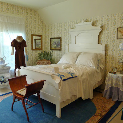 Good Life Northwest: A PHOTO TOUR OF THE HULDA KLAGER LILAC GARDENS