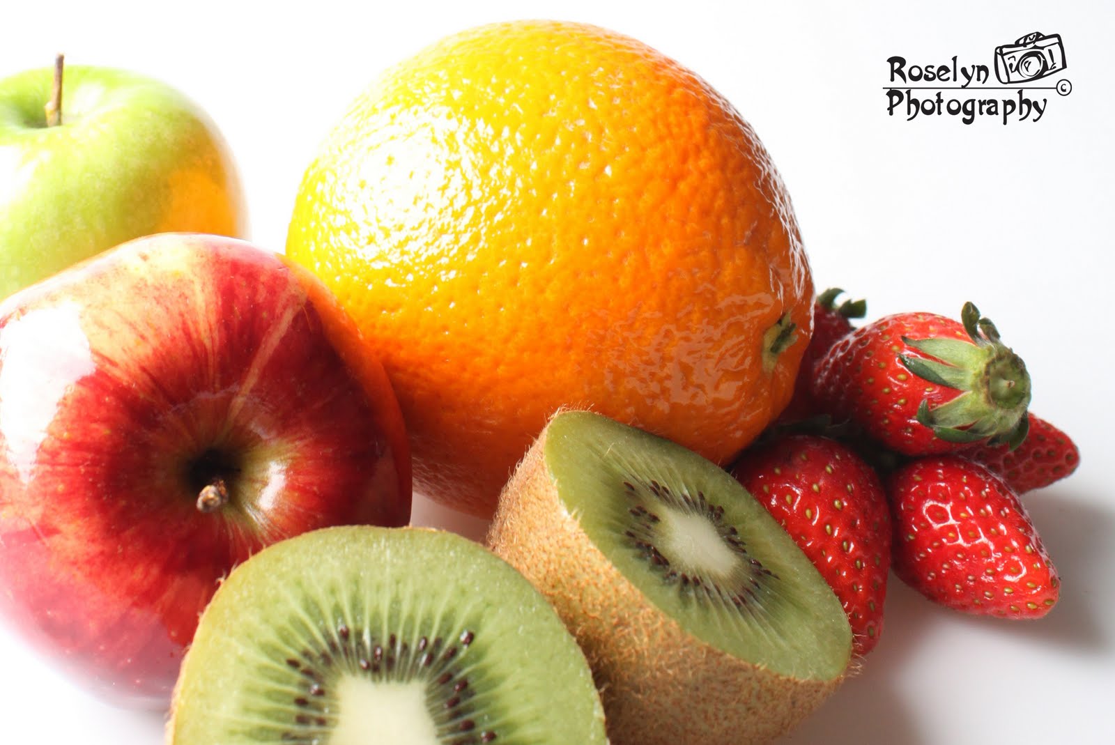 RoselynHYW Fruit , Vegetable, Wines Glass and Bottle product photography.