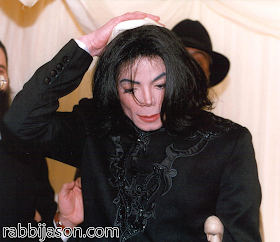 Michael Jackson wearing a kippah (yarmulke)
