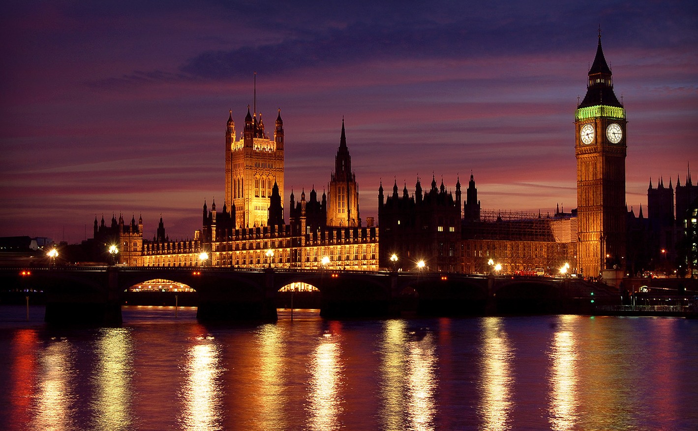 http://2.bp.blogspot.com/-GdM5FuE4l9w/T7bX6BWs85I/AAAAAAAAApg/CjPerCh6fkE/s1600/london-at-night-HD_wallpapers.jpg