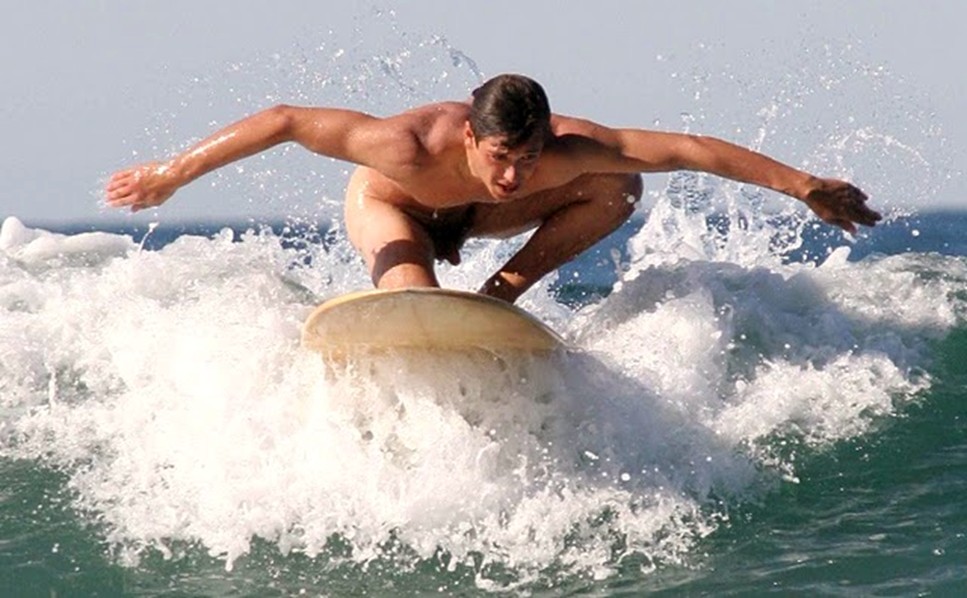 Gay surfer report