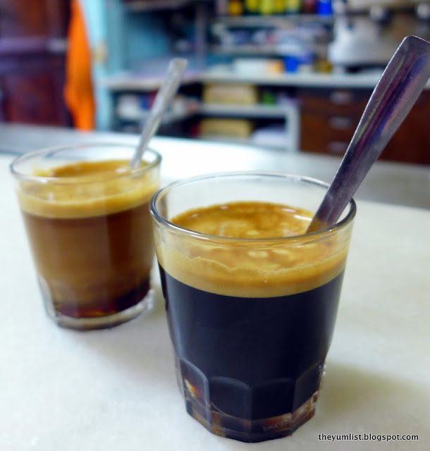 La Cova Fumada - Cariñoso and El Pirata (rum, 43, espresso) best tapas bar barcelona