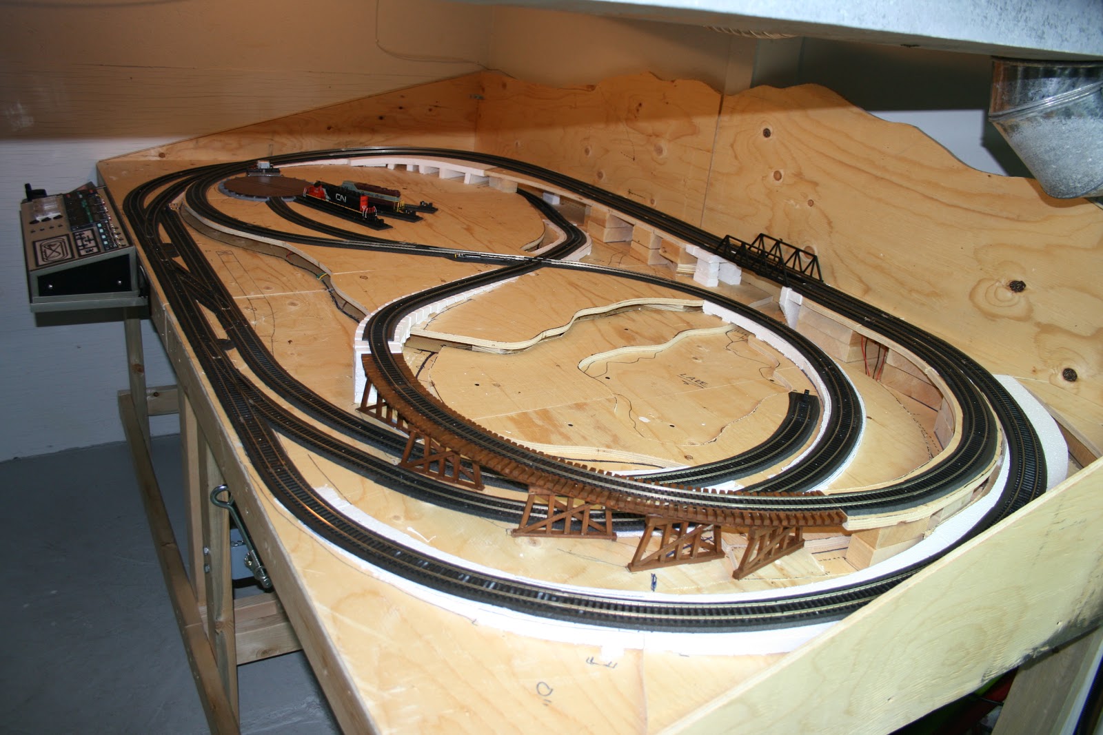 model train layout plans