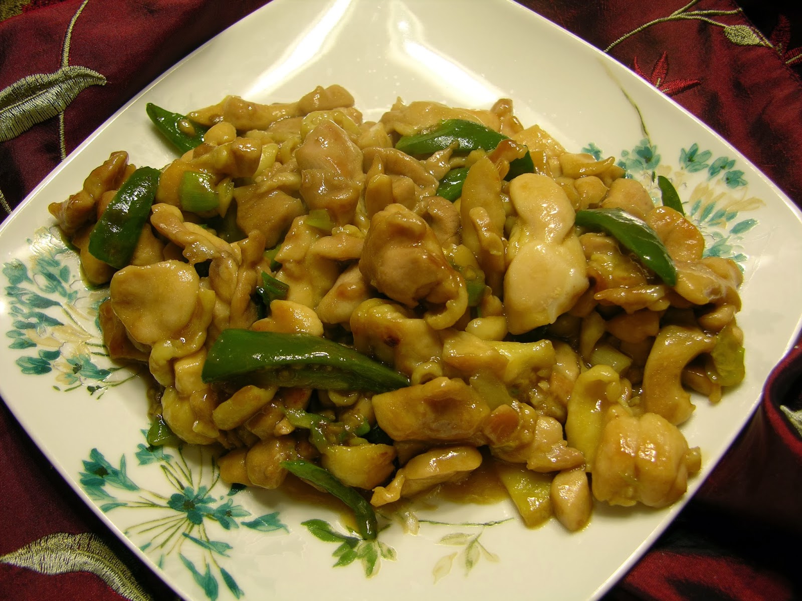 Stir Fried Chicken Slices with Jalapeno Pepper within 20 Minutes (鸡丝炒辣椒
