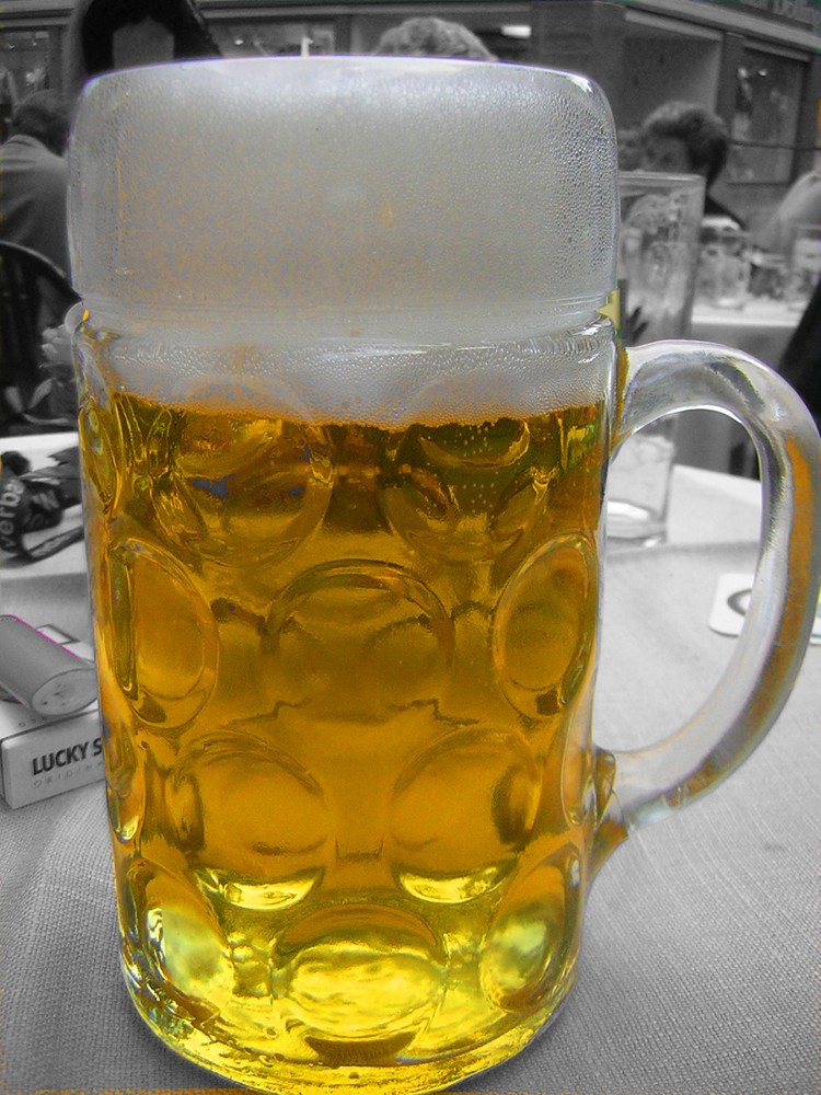 Lonely Dark Otaku - 1 Maß Bier