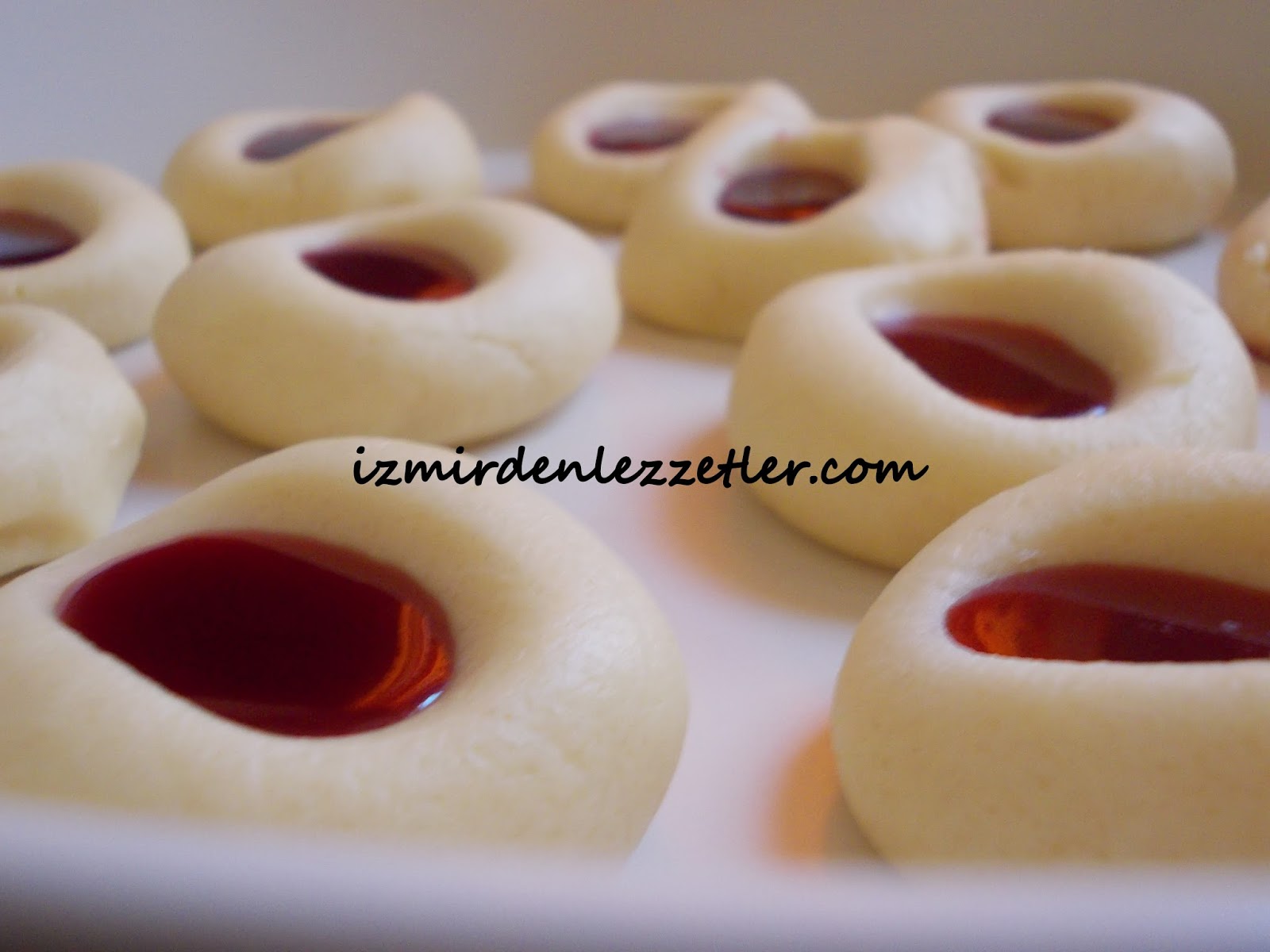 İsveç Reçelli Kurabiye İzmirdenlezzetler