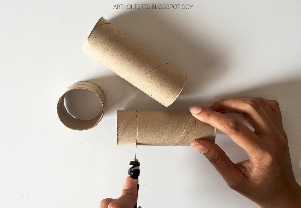 Art Holistic Make a Wall Clock using Toilet Paper Rolls