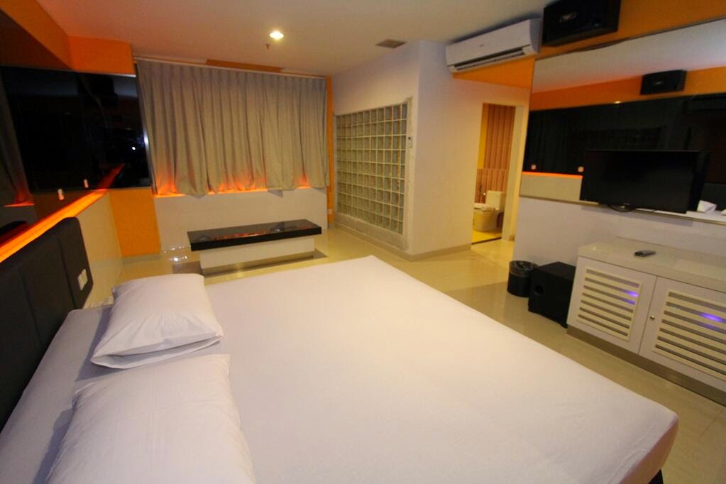 B Fashion Garage: B Fashion Hotel