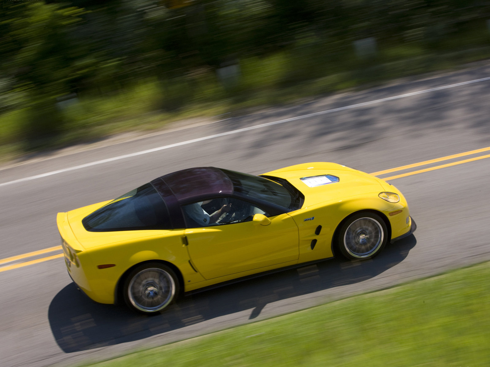 http://2.bp.blogspot.com/-Gp7Jky14aGs/TZe4hkP2v5I/AAAAAAAAGNA/Z6vm6F2dWWo/s1600/2009_chevrolet_corvette_zr1_01.jpg