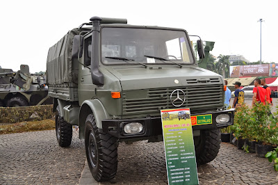foto Truck ercedes Unimog U - 1300 L 4x4 gambar Truck ercedes Unimog U - 1300 L 4x4