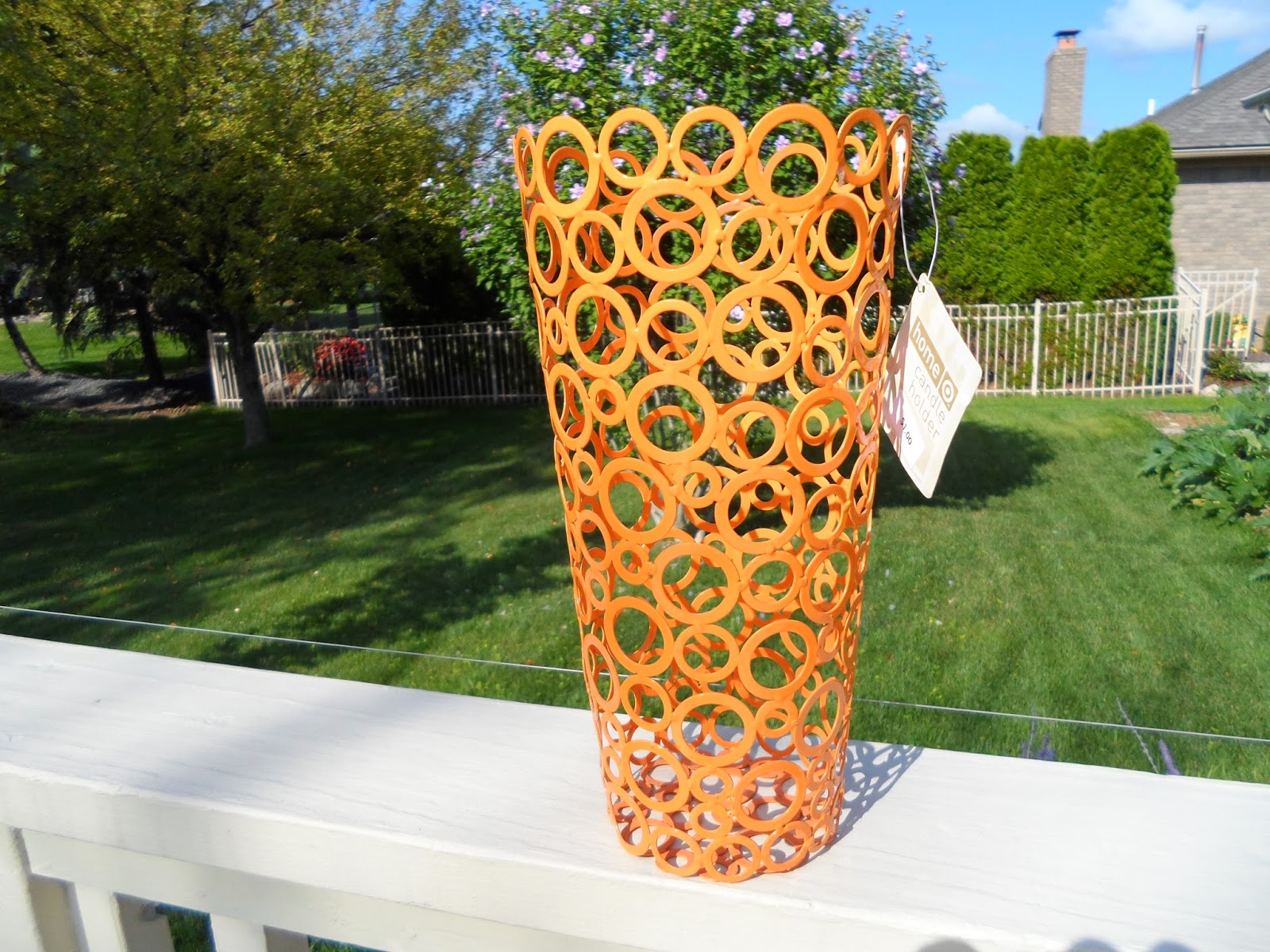 Garage ale GrOOve Metal Vase Transformed By Spray Paint