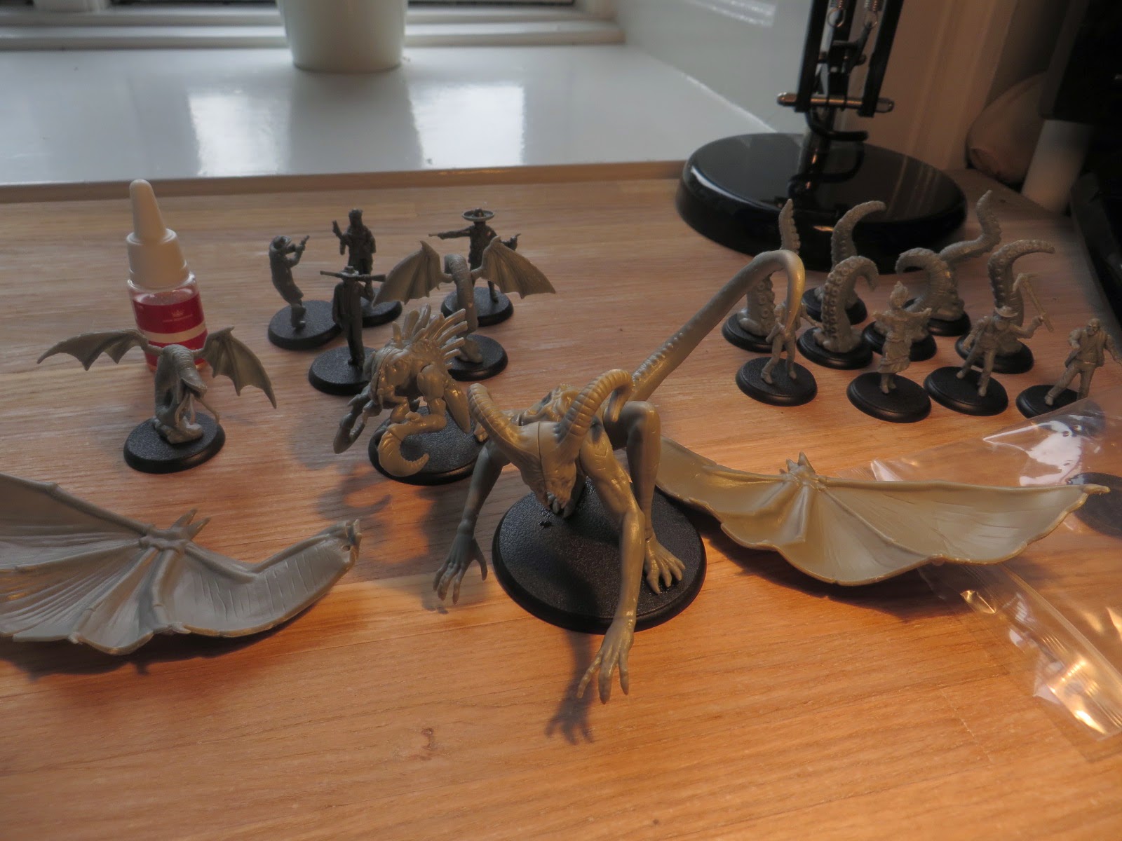 Shadows, Brimstone, Unboxing, Miniatures, characters, monsters, review