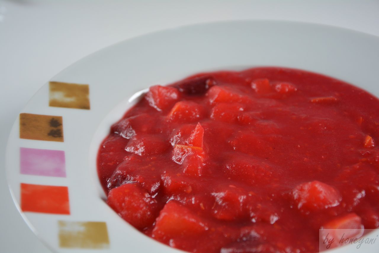 Gebackenes Tofu Und Kartoffeln In Sojasosse