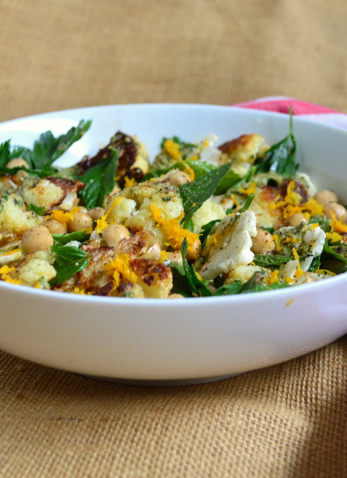 This is How I Cook Cauliflower Salad with Hummus and Tahini Dressing