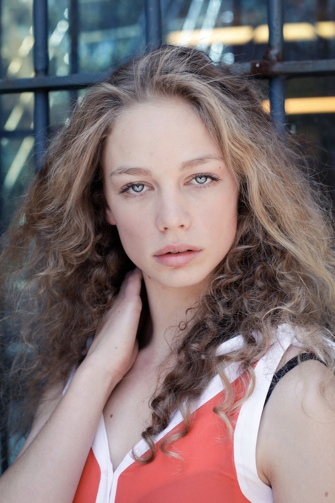 PONY RYDER LAURA NICHOLSON new face RED11