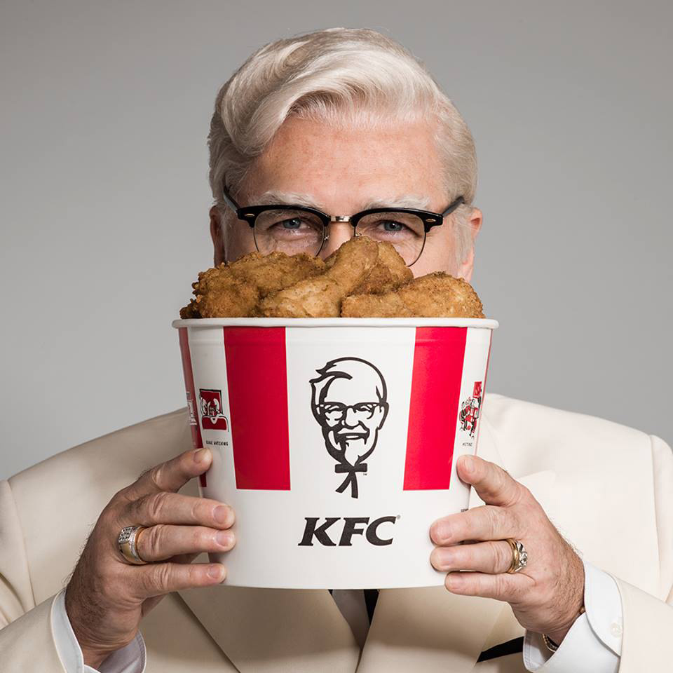 KitschMacu KFC, la nueva imagen. El coronel sin mandil